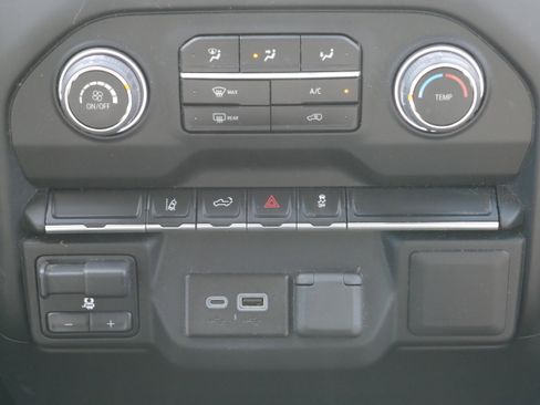 Used 2024 Chevrolet Silverado 2500 W/T AWD/4WD image 21