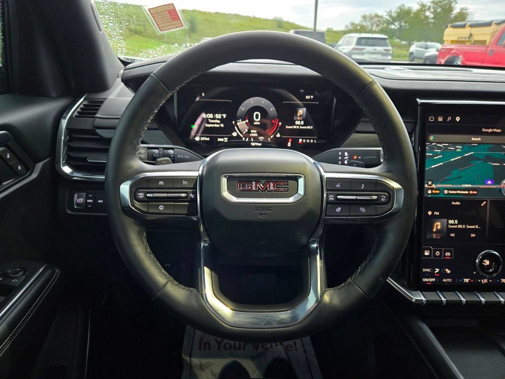 Used 2025 GMC Acadia Elevation w/ Elevation Premium Package AWD/4WD image 20
