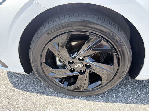 Used 2026 Hyundai Elantra Sport FWD image 19