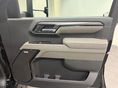 New 2026 Chevrolet Silverado 2500 ZR2 AWD/4WD image 13
