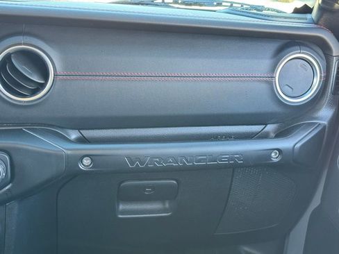 Used 2020 Jeep Wrangler Unlimited Rubicon w/ Quick Order Package 28Y Recon image 18