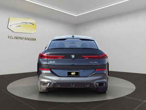 Used 2023 BMW X6 xDrive40i w/ M Sport Package image 6