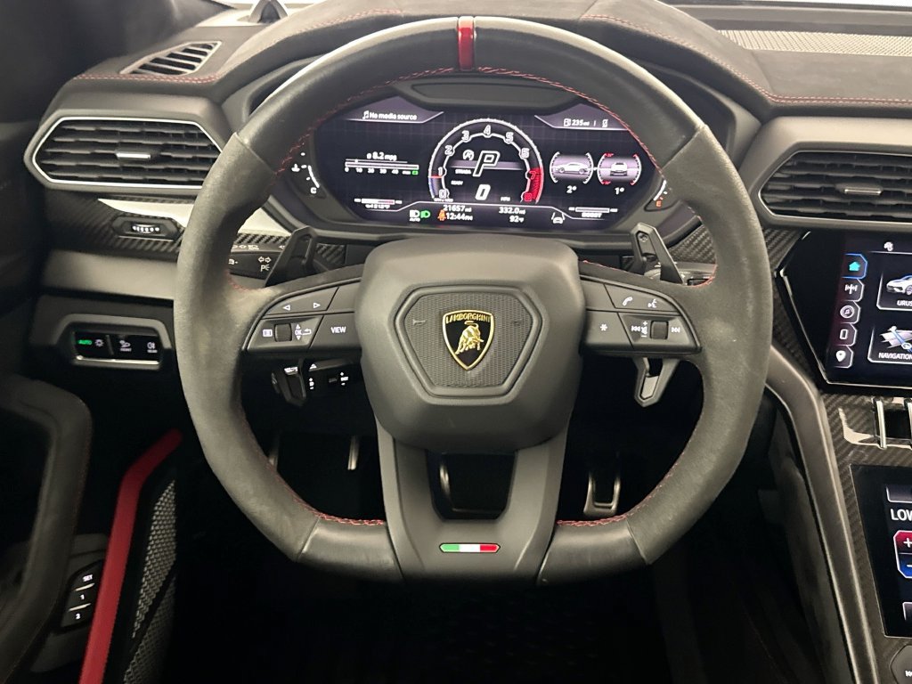 Used 2024 Lamborghini Urus Performante AWD/4WD image 11