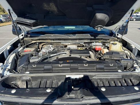 Used 2023 Chevrolet Silverado 2500 High Country AWD/4WD image 18