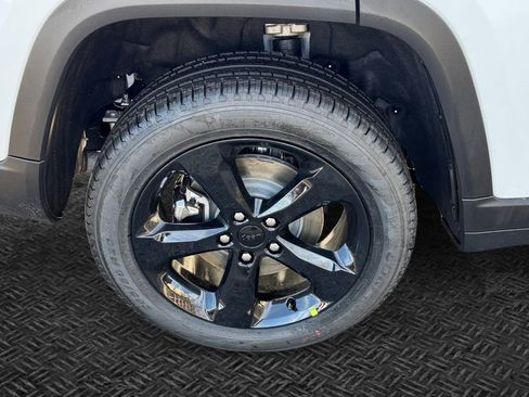 New 2025 Jeep Grand Cherokee L Limited w/ Black Appearance Package image 12