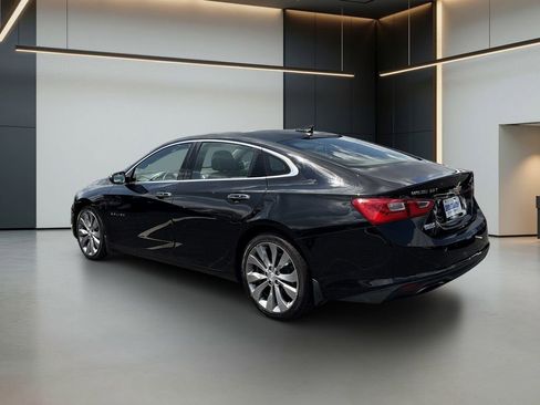 Used 2017 Chevrolet Malibu Premier w/ Premier Sun and Wheel Package FWD image 3