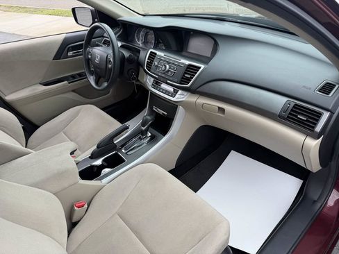 Used 2013 Honda Accord LX image 18