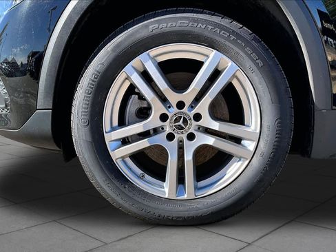 Certified 2023 Mercedes-Benz GLA 250 4MATIC w/ Premium Package image 11
