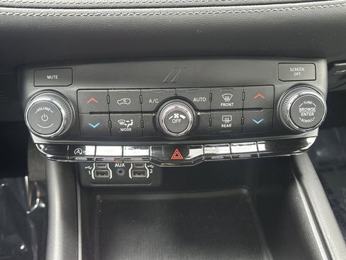 Used 2023 Dodge Durango SXT Launch Edition image 20