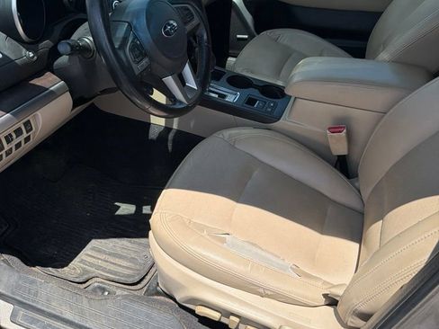 Used 2016 Subaru Outback 2.5i Limited AWD/4WD image 5