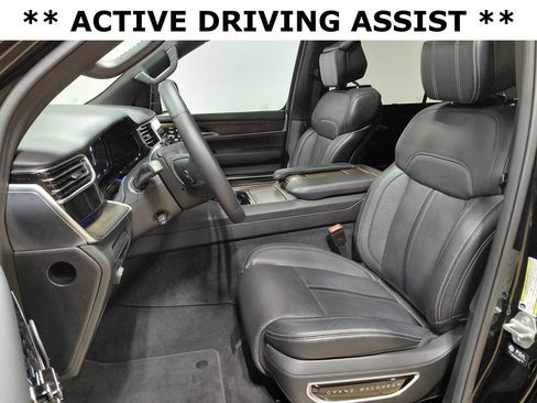 Used 2025 Jeep Grand Wagoneer 4WD image 9