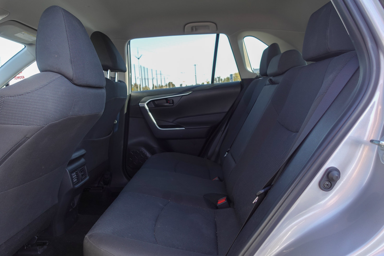 Used 2025 Toyota RAV4 LE AWD/4WD image 12