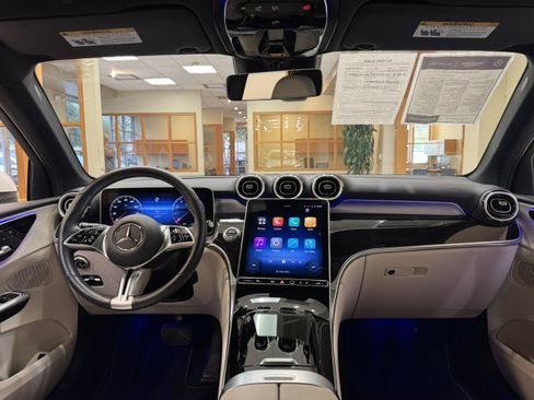 Certified 2025 Mercedes-Benz GLC 300 image 7