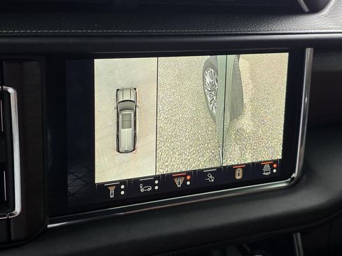 Used 2023 GMC Yukon Denali Ultimate AWD/4WD image 27
