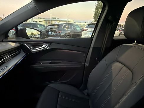 Used 2024 Audi Q4 e-tron Premium Plus w/ Premium Plus image 20