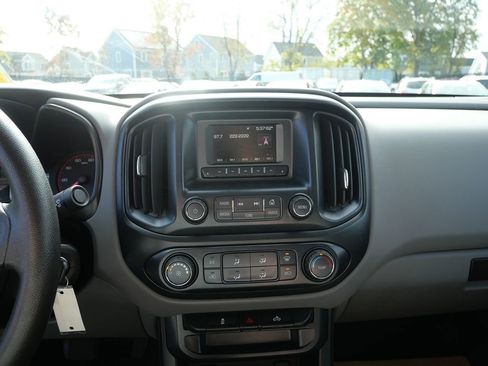 Used 2016 GMC Canyon W/T image 16
