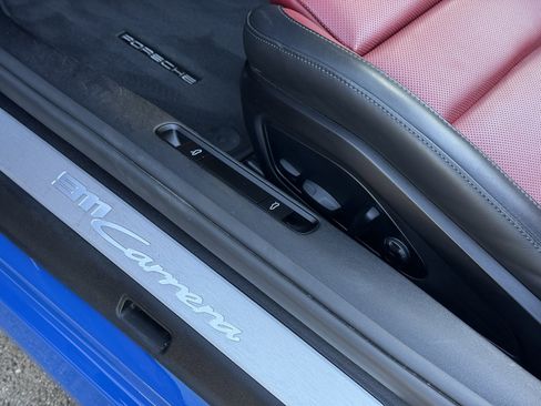 Certified 2025 Porsche 911 Carrera image 28