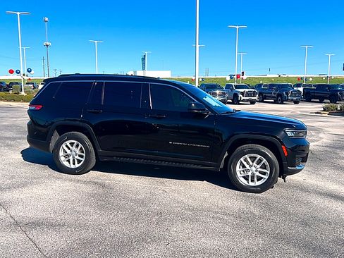 Used 2021 Jeep Grand Cherokee L Laredo w/ Luxury Tech Group I image 4