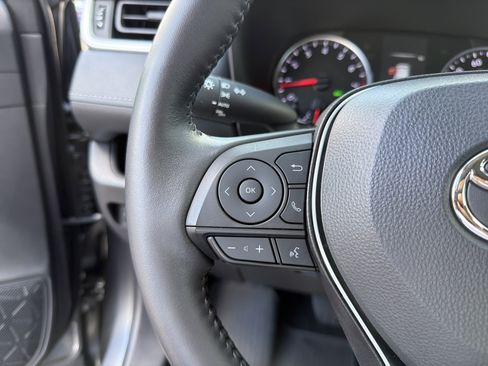 Certified 2022 Toyota RAV4 XLE w/ Convenience Package image 10