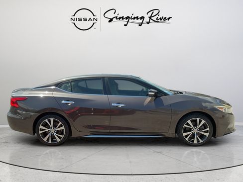 Used 2016 Nissan Maxima Platinum FWD image 8