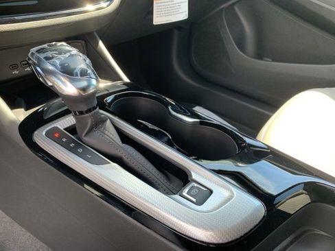 New 2025 Buick Envista Avenir image 20