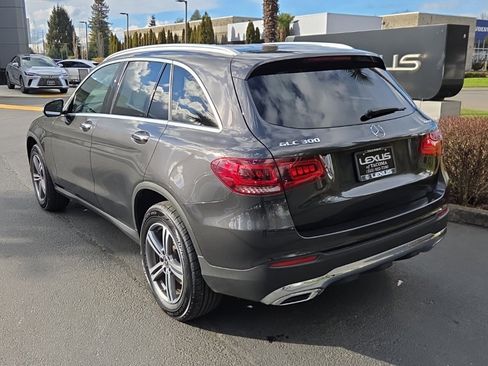 Used 2020 Mercedes-Benz GLC 300 4MATIC image 3