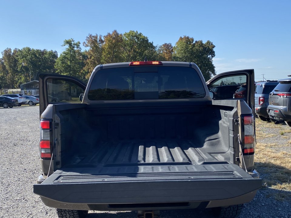 Used 2023 Nissan Frontier PRO-4X w/ Tow Package AWD/4WD image 18