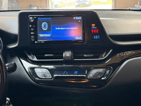 Used 2018 Toyota C-HR XLE image 13