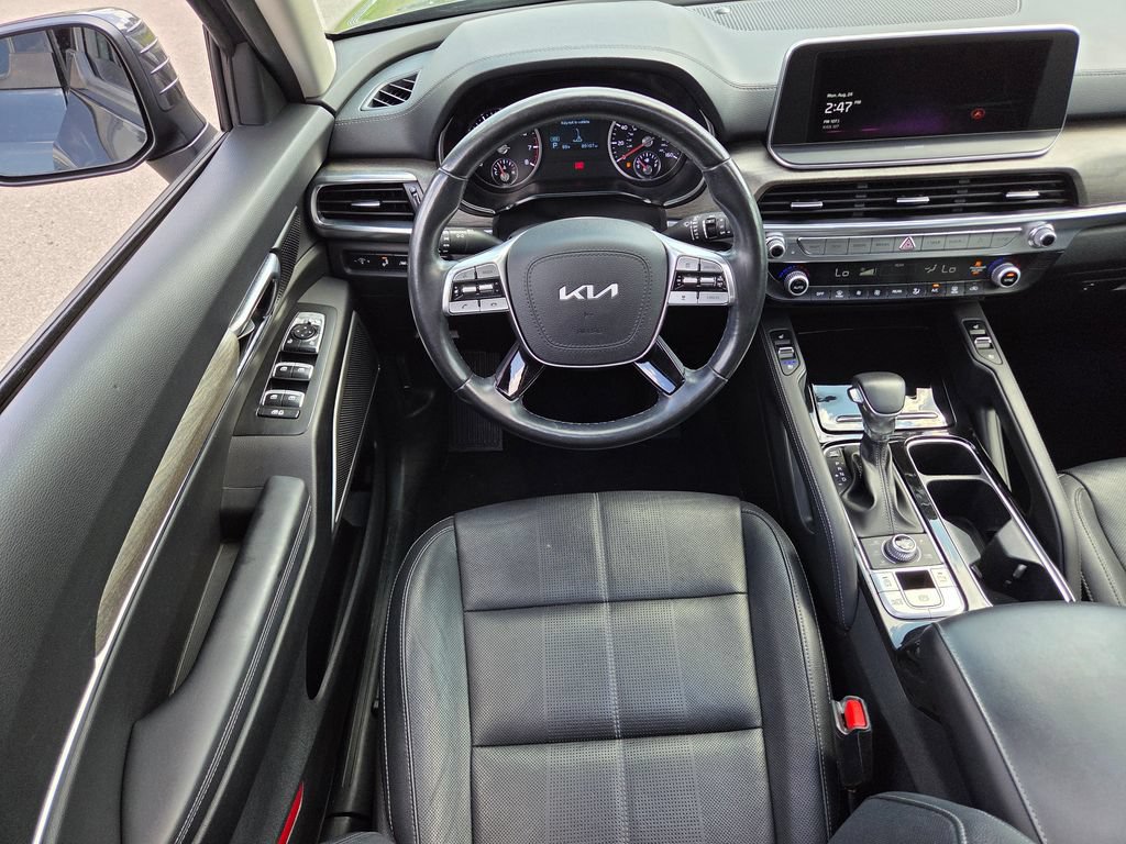 Used 2022 Kia Telluride EX w/ EX Premium Package AWD/4WD image 4