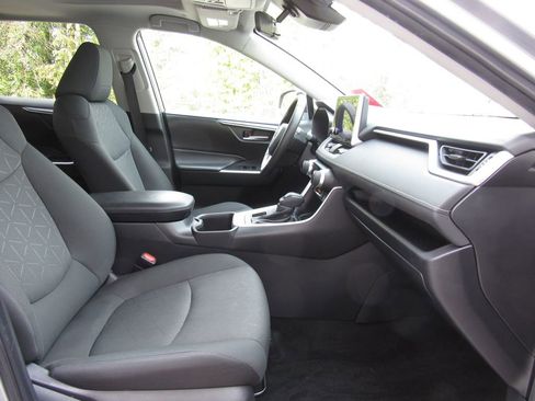 Certified 2024 Toyota RAV4 XLE w/ Convenience Package image 18