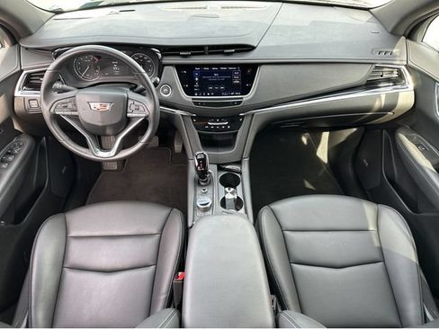 Certified 2024 Cadillac XT6 Luxury FWD image 28