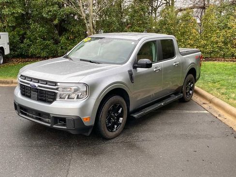 Used 2024 Ford Maverick Lariat w/ FX4 Off-Road Package AWD/4WD image 3