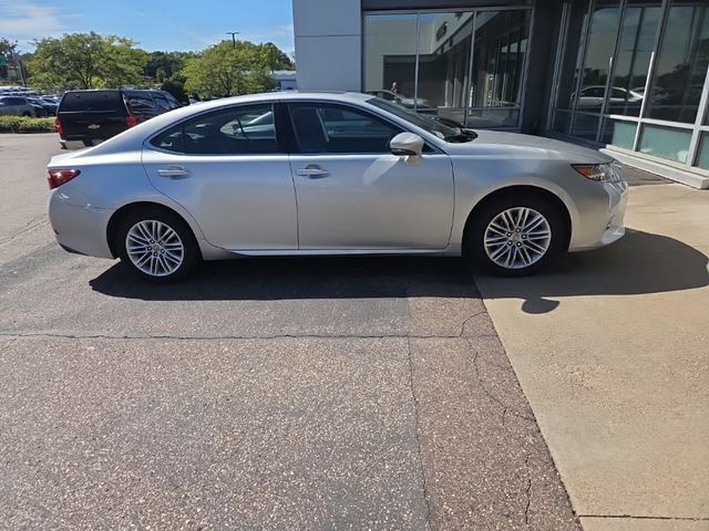 Used 2013 Lexus ES 350 w/ Luxury Pkg FWD image 24
