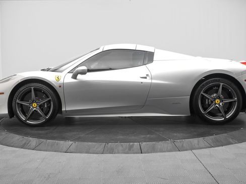 Used 2012 Ferrari 458 Spider RWD image 12