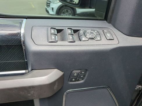 Used 2022 Ford F350 Platinum AWD/4WD image 18