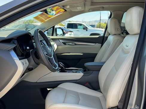 Used 2023 Cadillac XT5 Premium Luxury image 29
