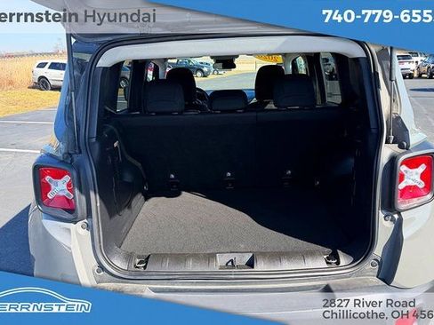 Used 2020 Jeep Renegade Trailhawk w/ Cold Weather Group image 22