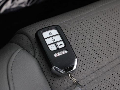 Used 2021 Honda CR-V Touring image 30