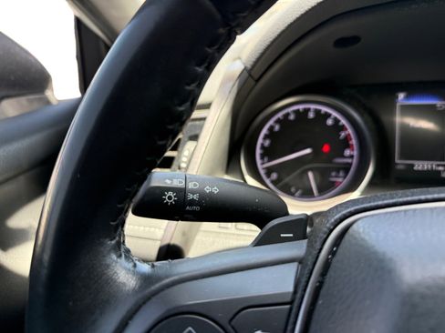 Used 2022 Toyota Camry SE w/ Carpet Mat Package (TMS) image 15