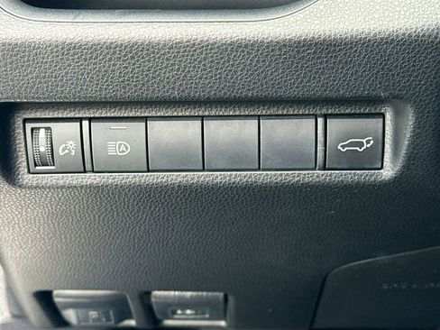 Used 2021 Toyota RAV4 XLE Premium FWD image 11