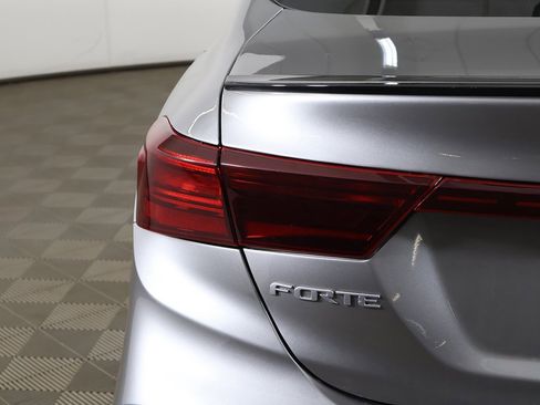 Used 2022 Kia Forte GT-Line w/ GT-Line Premium Package image 17
