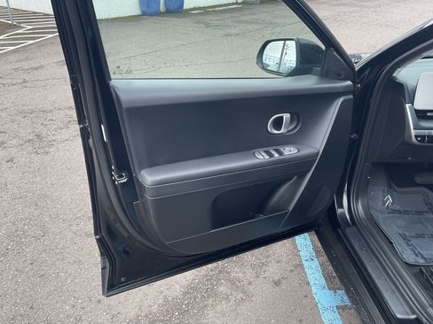 Certified 2024 Hyundai Ioniq 5 SEL RWD image 16