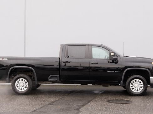 Used 2024 Chevrolet Silverado 3500 LT image 23
