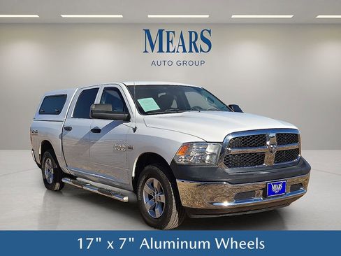 Used 2014 RAM 1500 4x4 Crew Cab w/ Exterior Appearance Group image 8