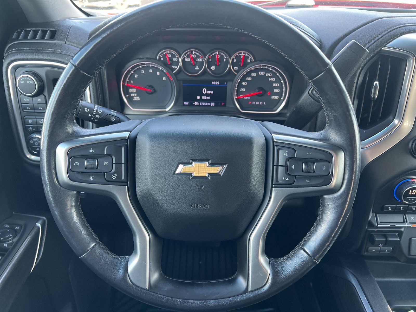 Used 2020 Chevrolet Silverado 1500 LTZ w/ LTZ Convenience Package AWD/4WD image 12