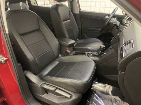 Used 2019 Volkswagen Tiguan SE w/ Panoramic Sunroof Package AWD/4WD image 21