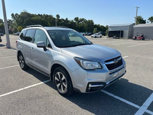 Used 2017 Subaru Forester 2.5i Limited AWD/4WD image 1