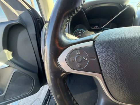 Used 2022 Chevrolet Colorado LT w/ LT Convenience Package image 17