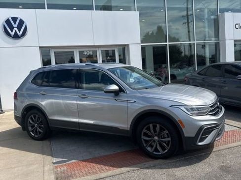 Used 2022 Volkswagen Tiguan SE FWD image 3