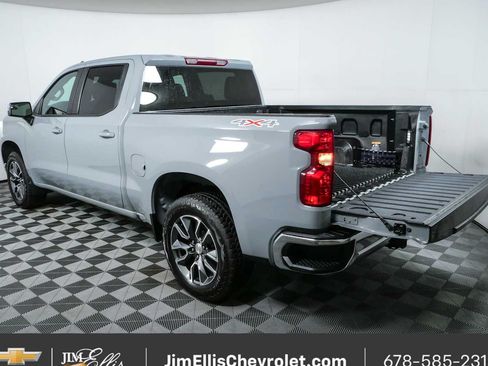 Used 2024 Chevrolet Silverado 1500 LT AWD/4WD image 29